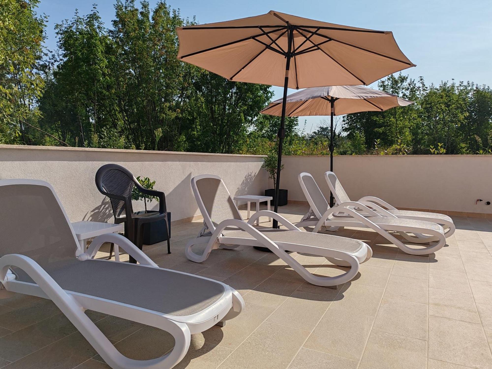 Apartments Oleander Lovrecica-Residence With Pool Екстер'єр фото